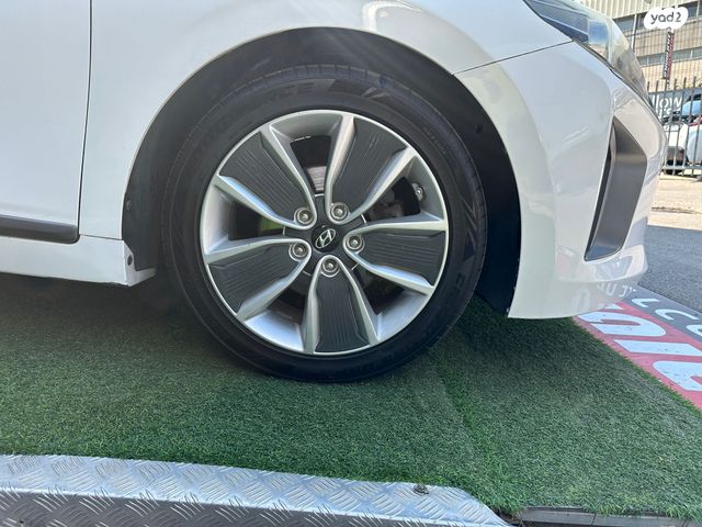 יונדאי איוניק