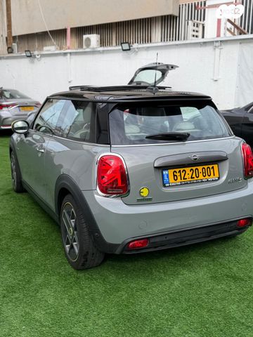 מיני קופר SE (חשמלית)