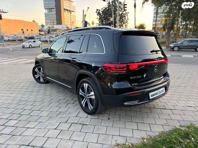 מרצדס-בנץ EQB