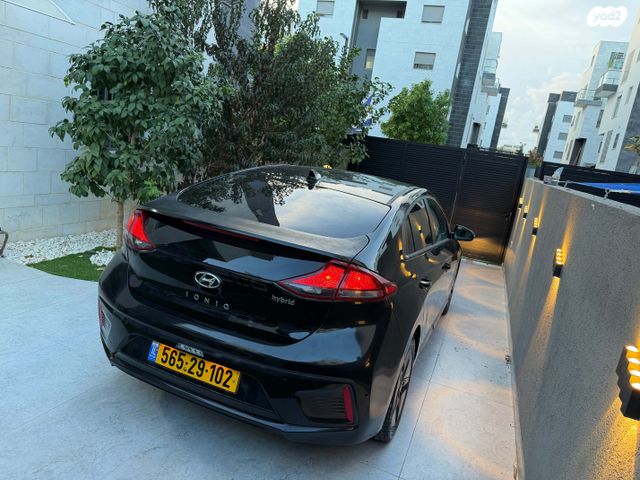 יונדאי איוניק