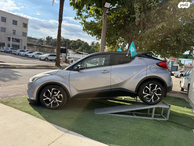 טויוטה C-HR
