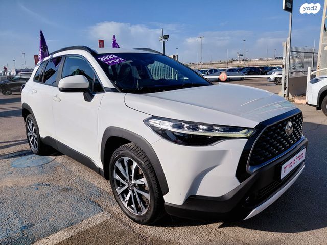 טויוטה קורולה קרוס