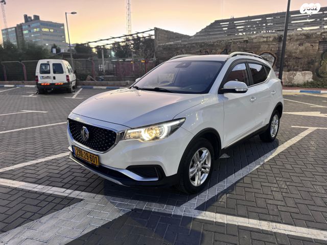 מודעת רכב אם ג'י ZS