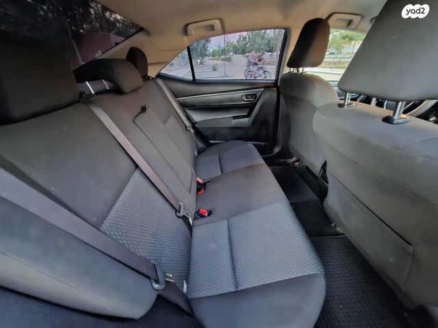 טויוטה קורולה