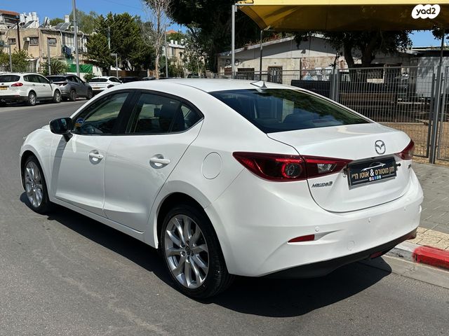 מאזדה 3