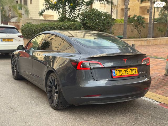 טסלה מודל 3