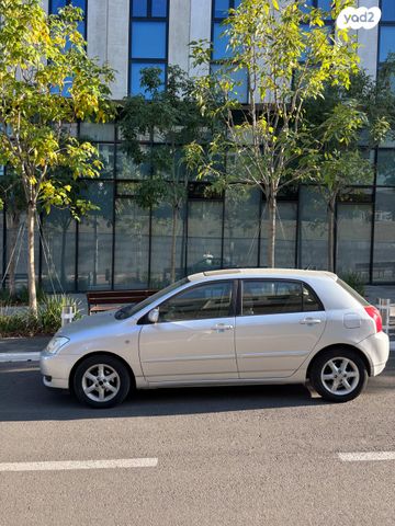 טויוטה קורולה