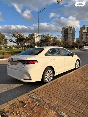 מודעת רכב טויוטה קורולה 2