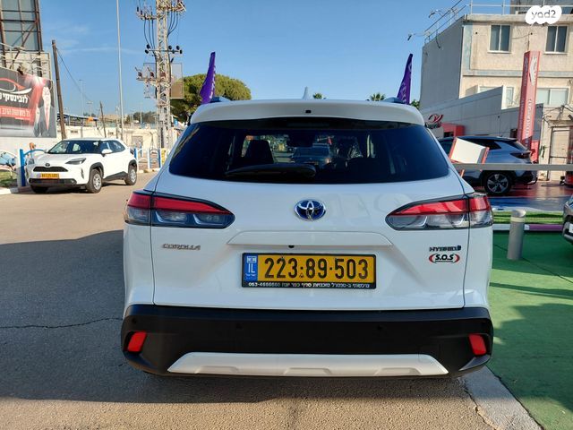 טויוטה קורולה קרוס