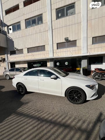 מודעת רכב מרצדס-בנץ CLA 1