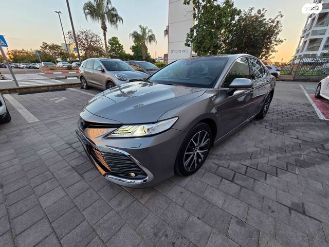 מודעת רכב טויוטה קאמרי