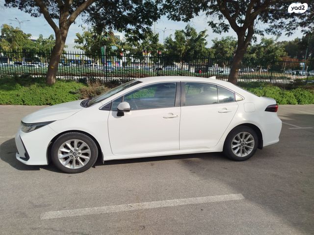 טויוטה קורולה