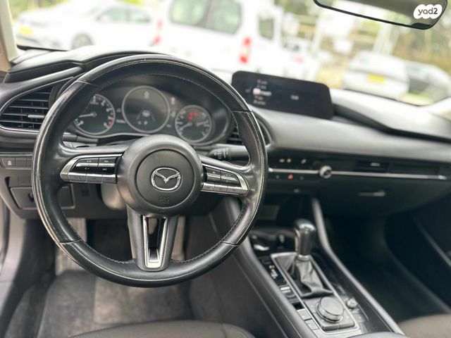 מאזדה 3