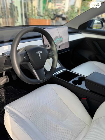 טסלה מודל 3