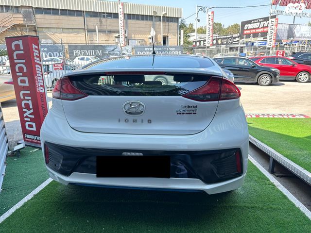 יונדאי איוניק