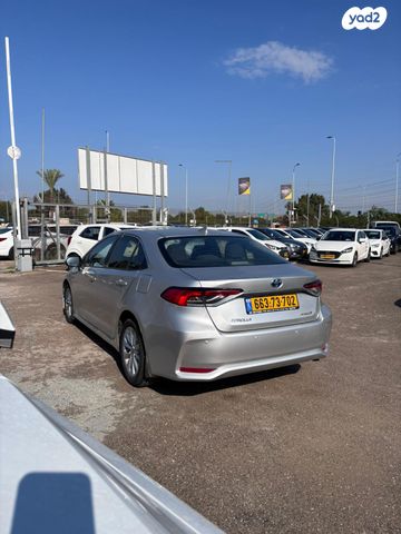 מודעת רכב טויוטה קורולה 1