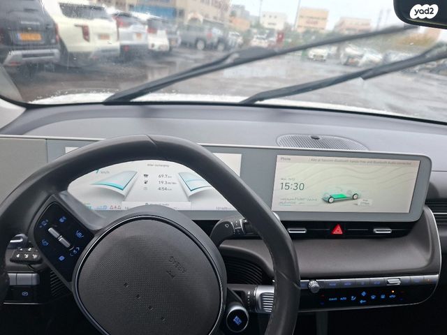 יונדאי איוניק 5