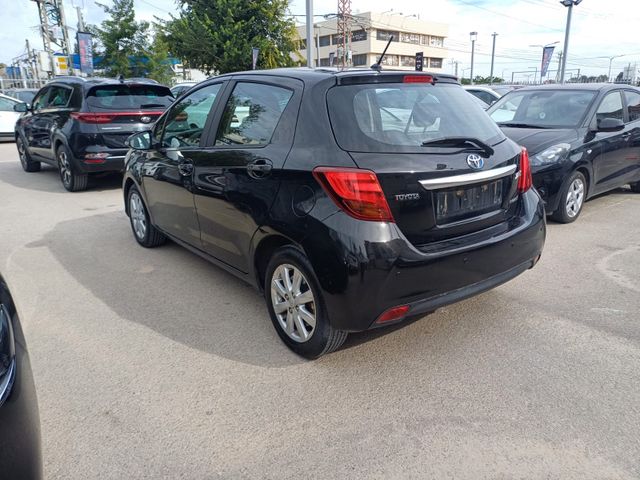 טויוטה יאריס