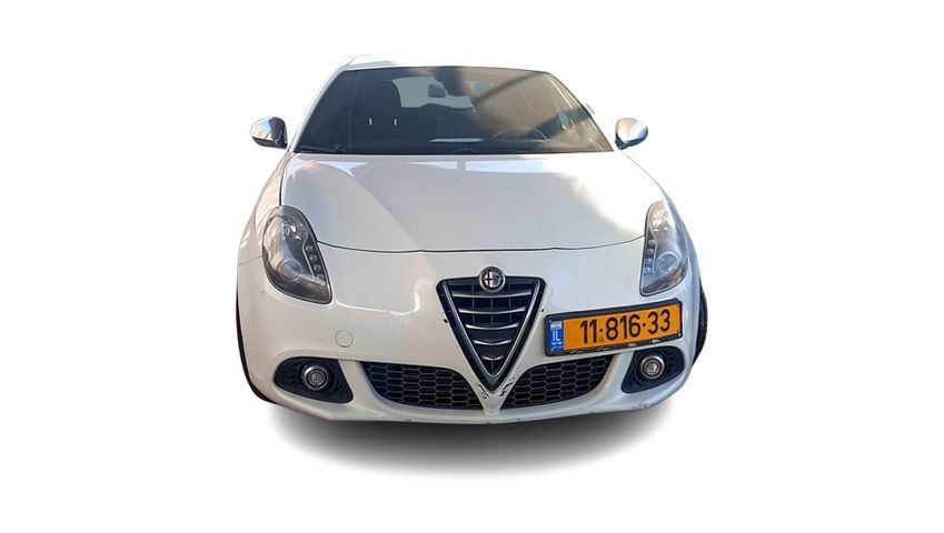 מודעת רכב אלפא רומיאו ג'ולייטה