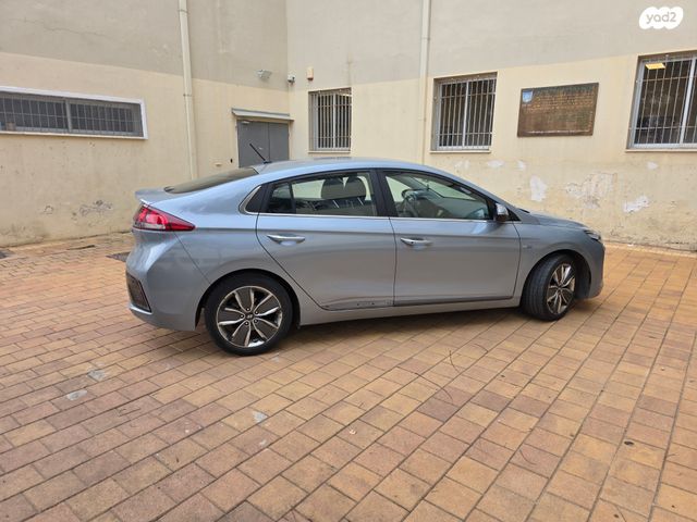 יונדאי איוניק