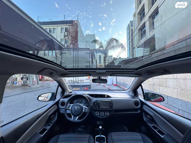 טויוטה יאריס