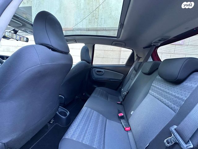 טויוטה יאריס