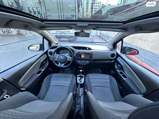 טויוטה יאריס