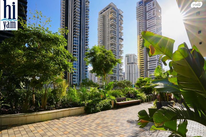 גג/ פנטהאוז, אריק איינשטיין 1, דרום חדש, פארק הים, בת ים