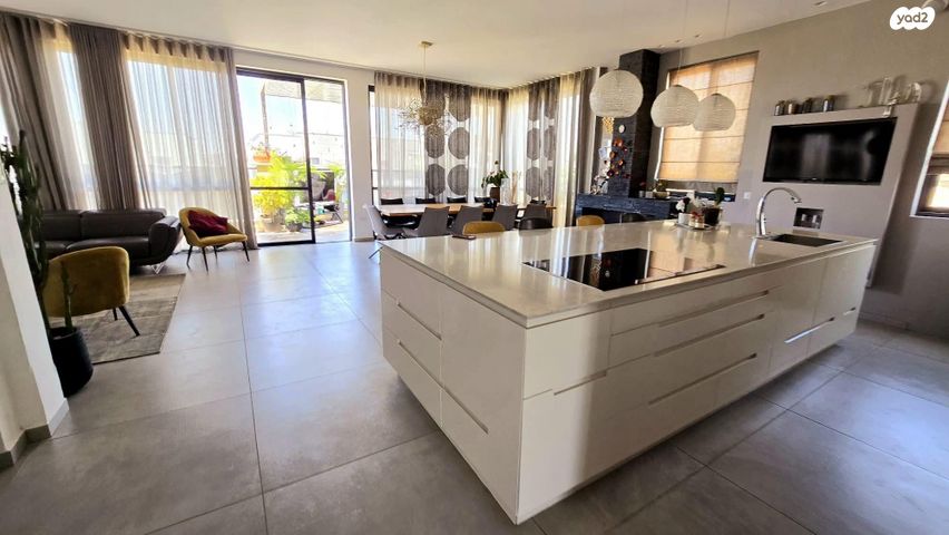 שדרות רפאל סויסה 14