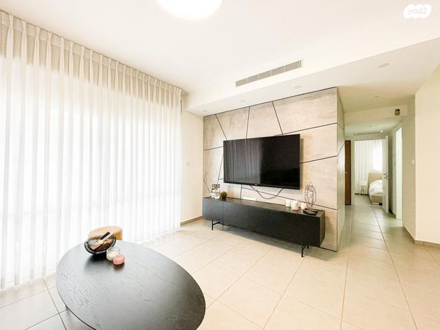 אברהם בלסברג 10