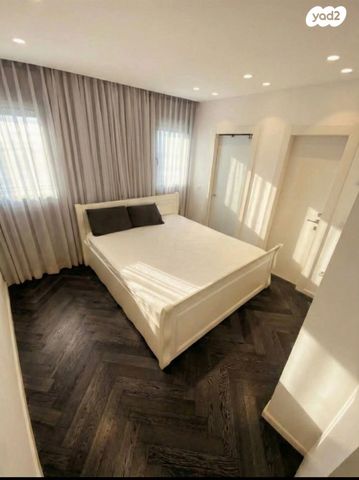 דירה, הגר"א 10, רמת חן ובן ציון, נתניה