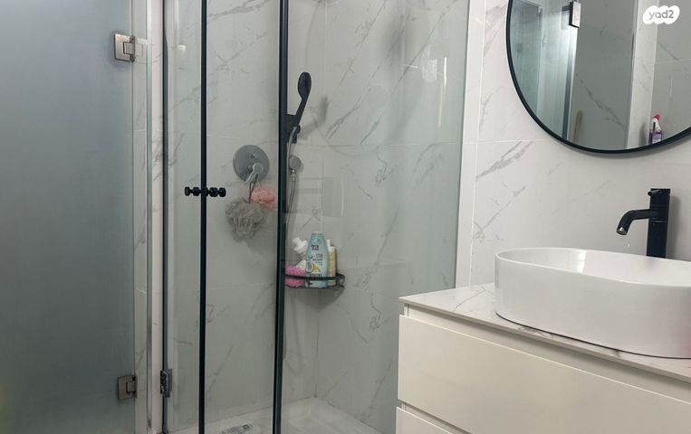 דירת גן, עוזי חיטמן 30, קרית האמנים, מצליח, רמלה