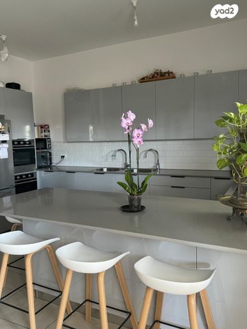 דירת גן, הרב שפירא 17, בית אל, בית אל