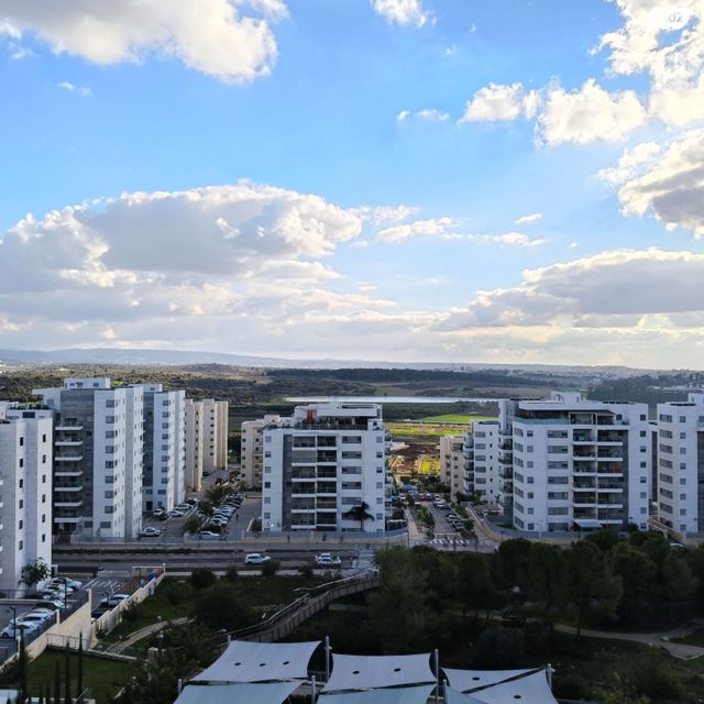 גג/ פנטהאוז, רקפת 27, הפרחים, חריש