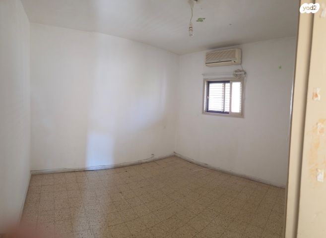 דירה, אחד העם 36, מחנה יהודה, פתח תקווה