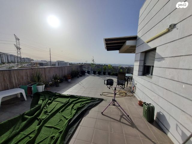 גג/ פנטהאוז, אלברט איינשטיין 20, פסגות אפק, ראש העין