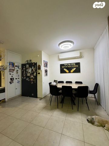 חנוך לוין 10