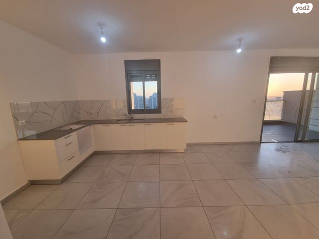 דירה, שדרות הרב משה שמואל שפירא 4, פארק המושבה, באר יעקב