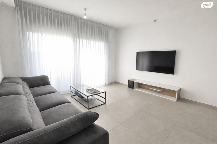 דירה, הרימון 69, הפרחים, קרית גת