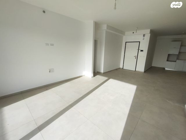 דירה, הרימון 69, הפרחים, קרית גת