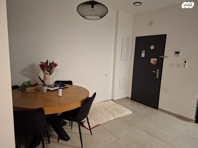 דירה, עין המערה 11, המעיינות, מצפה רמון