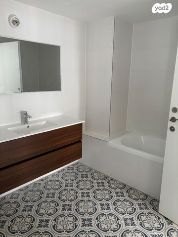 דירה, יעקב פיכמן 5, קרית אילון, חולון