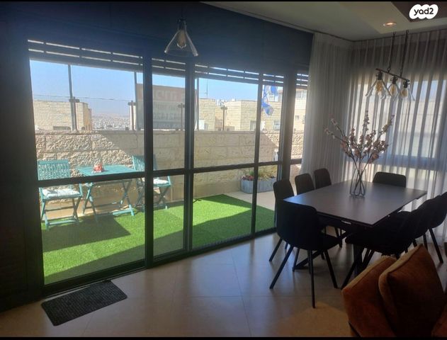 דירה, רינה ניקובה 1, פסגת זאב, ירושלים