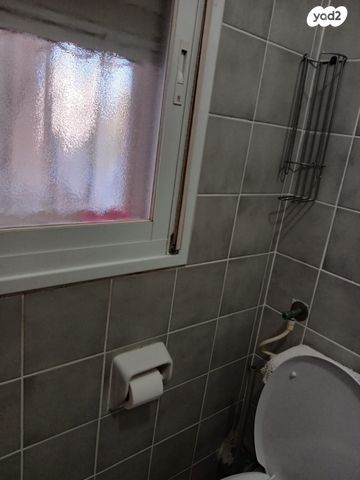 דירה, האלון 6, כרמל מערבי, חיפה