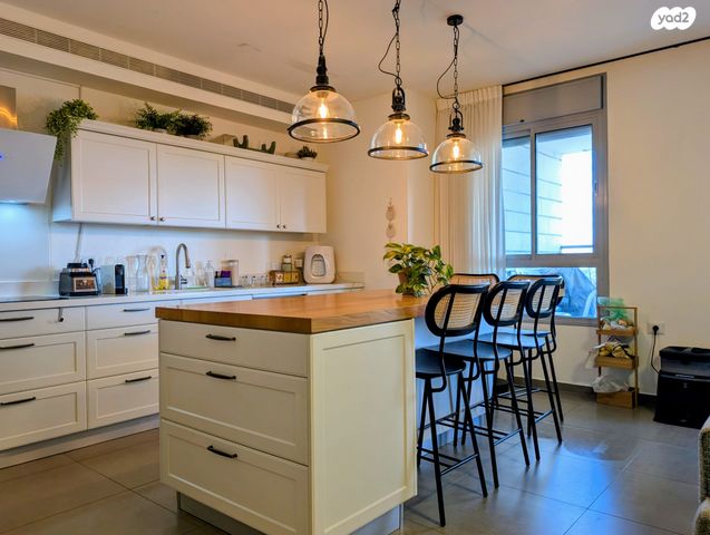 דירה, שלמה וחיה אנגל 35, כפר סבא הירוקה, כפר סבא