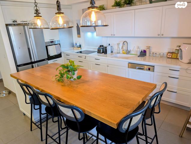 דירה, שלמה וחיה אנגל 35, כפר סבא הירוקה, כפר סבא