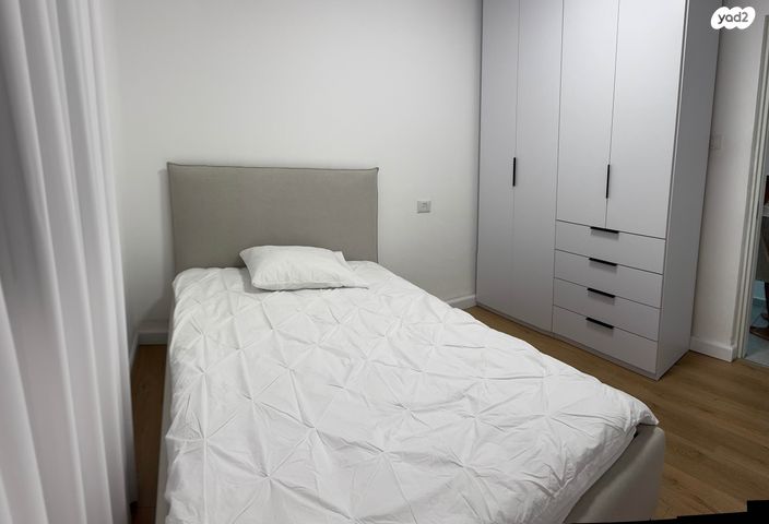 גג/ פנטהאוז, חרצית 4, הארזים, אופקים