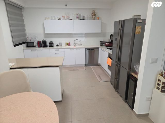 דירה, קרל פופר 5, קרית המדע, נתניה