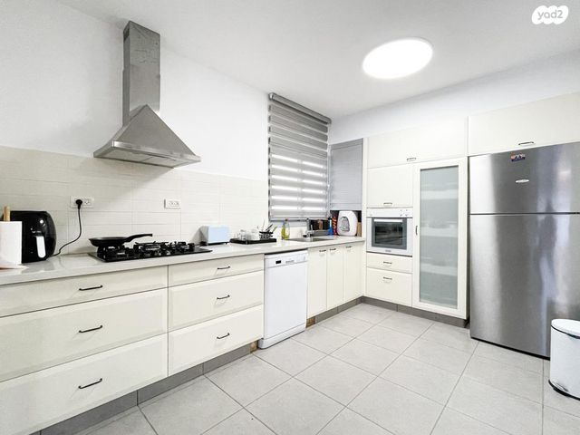 דירה, אברהם בלסברג 10, ברנע, אשקלון