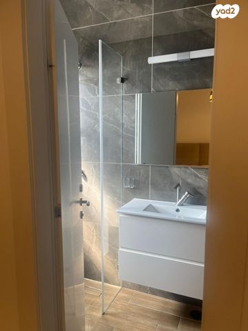 דירה, גאולה כהן 3, נוף השרון, נתניה